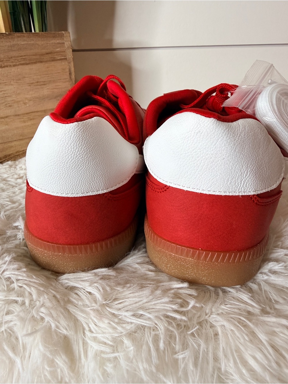 DV by Dolce Vita Quantum Faux Leather Retro Lace Up T-Toe Sneakers Red Size 9 - Picture 9 of 10
